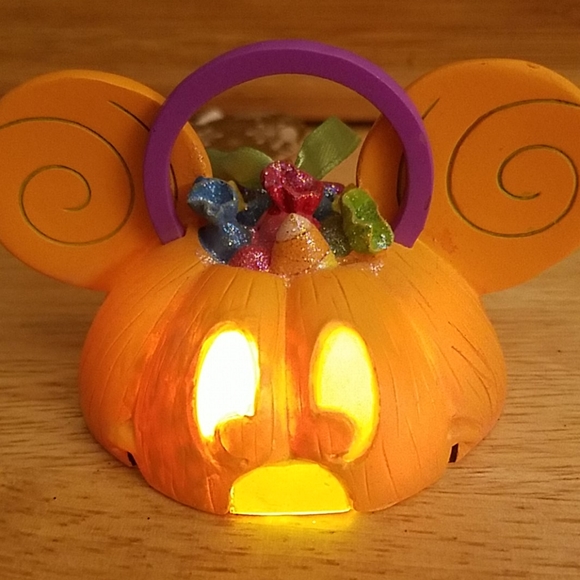Disney's Mickey Mouse Halloween ornamnet - Picture 3 of 4